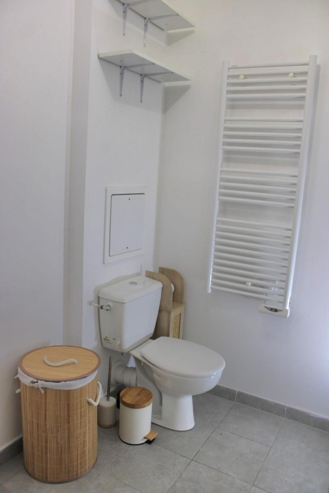 Appartement Elegant Et Lumineux Romainville Exterior photo